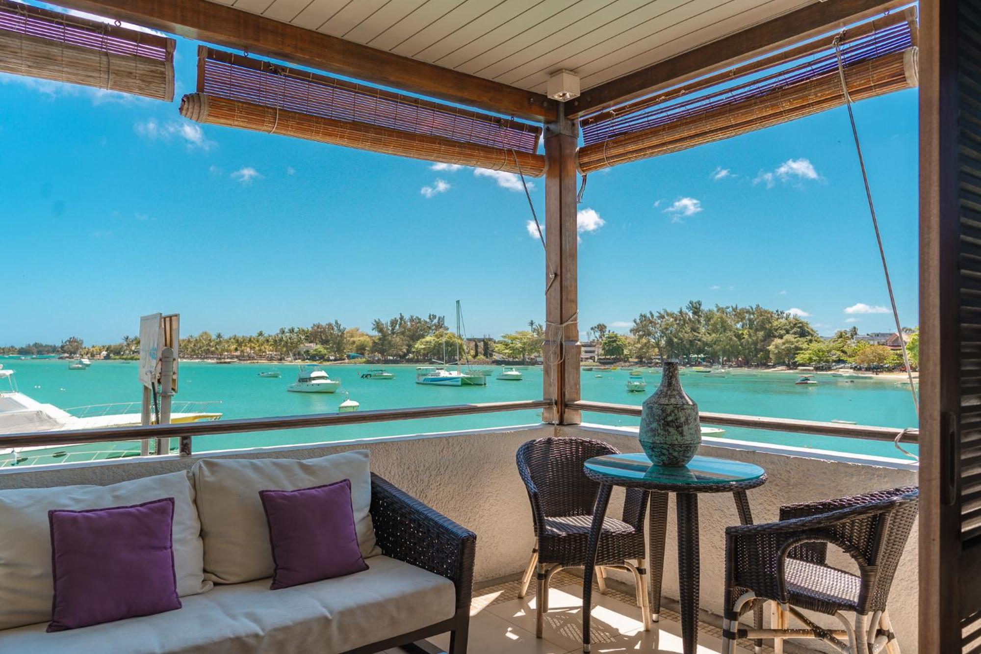 Beachfront Luxurious Stunning Sunset Boulevard Apartment, Grand Bay Buitenkant foto
