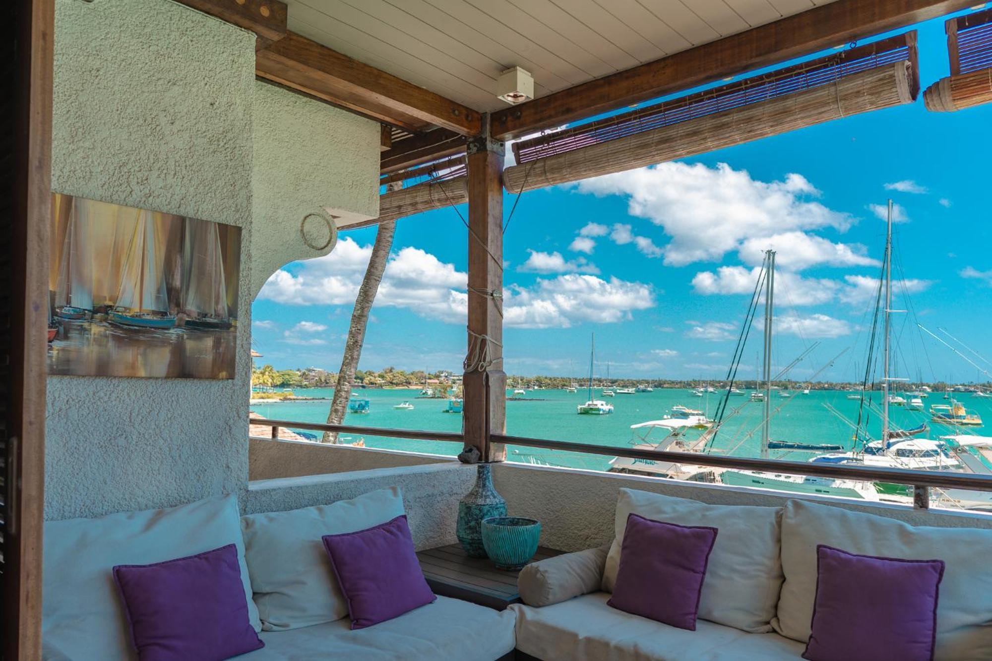Beachfront Luxurious Stunning Sunset Boulevard Apartment, Grand Bay Buitenkant foto